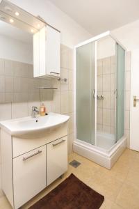 Apartments by the sea Lumbarda, Korcula - 9330