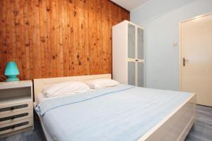 Apartments by the sea Stara Novalja, Pag - 9368