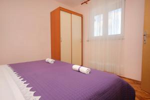 Apartments with parking space Pag - 9388