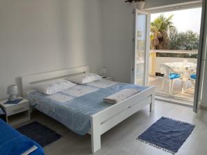 Apartments by the sea Lun, Pag - 9395