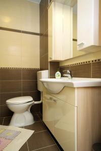 Apartments by the sea Stara Novalja, Pag - 9416