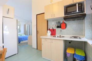 Apartments by the sea Slatine, Ciovo - 9453