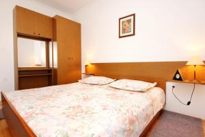 Apartments by the sea Sevid, Trogir - 9468