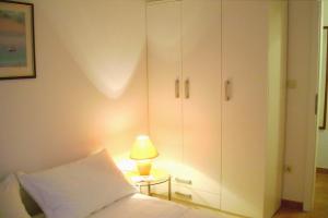 Apartments by the sea Okrug Gornji, Ciovo - 9469