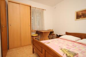 Seaside secluded apartments Cove Smokvina, Hvar - 9501