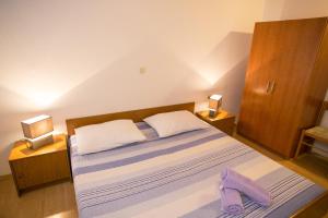 Apartments by the sea Zubovici, Pag - 9678