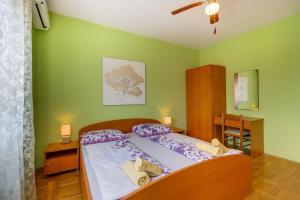 Rooms with a parking space Mali Losinj (Losinj) - 9681