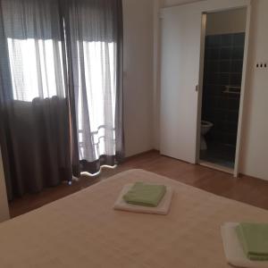 Apartments by the sea Igrane, Makarska - 10033