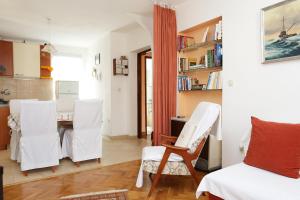 Apartments by the sea Zuljana, Peljesac - 10112