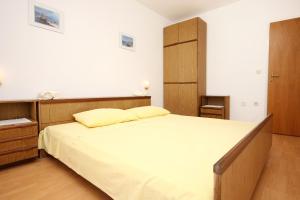 Apartments with parking space Trpanj, Peljesac - 10180