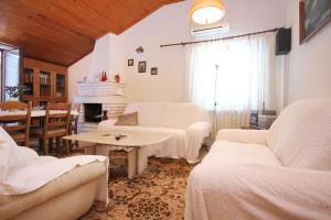 Apartments and rooms by the sea Loviste, Peljesac - 10181