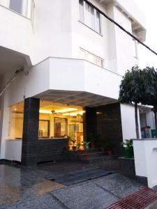 HOTEL NEW ANAND PALACE