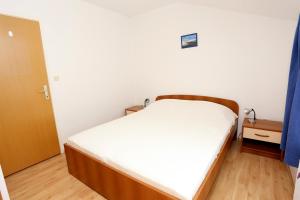 Apartments by the sea Zuljana, Peljesac - 10228