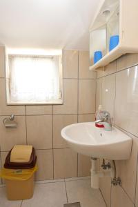 Apartments and rooms by the sea Hodilje, Peljesac - 10234