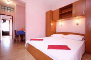 Apartments with parking space Orebic, Peljesac - 10256