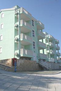 Apartments with swimming pool Mastrinka, Ciovo - 11717