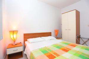 Apartments with swimming pool Mastrinka, Ciovo - 11717