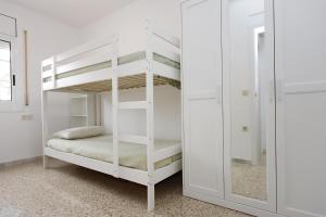 AT085 Con piscina, airco, wifi, a pocos metros de la playa