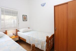 Apartments by the sea Kanica, Rogoznica - 11745