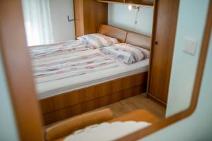 Apartments by the sea Supetarska Draga - Donja, Rab - 11769