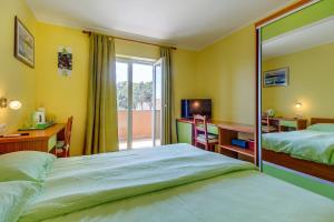 Apartments and rooms by the sea Nerezine, Losinj - 11815