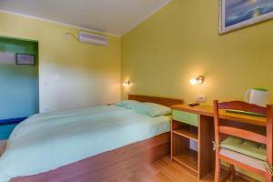 Apartments and rooms by the sea Nerezine, Losinj - 11815