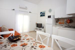 Seaside apartments with a swimming pool Zecevo Rtic, Rogoznica - 11869