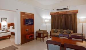 Contour Backwaters Hotel Resort & Convention Centre