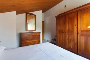 Apartments by the sea Sumartin, Brac - 12036