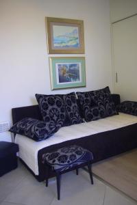 Apartments with parking space Makarska - 12063