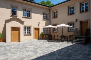Central Platinum Apartments 22