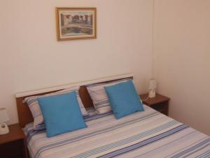 Apartments with a parking space Seget Vranjica, Trogir - 12145