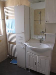 Apartments with a parking space Seget Vranjica, Trogir - 12145