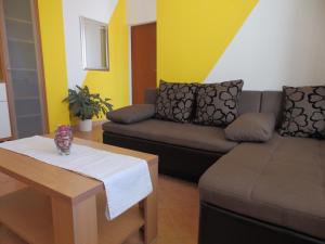 Apartments with parking space Kampor, Rab - 12273