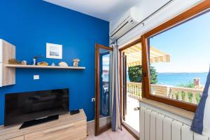 Apartments by the sea Tkon, Pasman - 12346