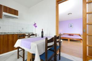Family-friendly apartments with swimming pool Baska Voda, Makarska - 12442
