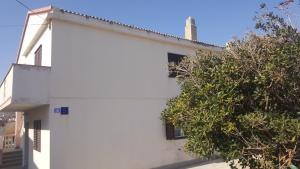 Apartments with a parking space Pag - 12649 