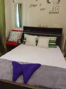 Budget Friendly Staycation in Valley Golf - Cainta