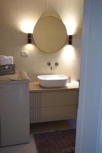 Apartments with a parking space Omisalj, Krk - 12793