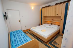 Apartments with parking space Podgora, Makarska - 12816