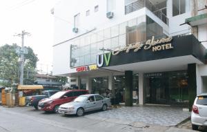 UrbanView at Lacson Street Bacolod City by RedDoorz