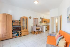 Apartments by the sea Biograd na Moru, Biograd - 12829