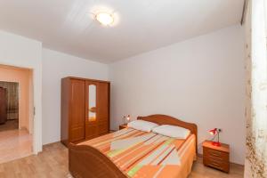 Family-friendly apartments with swimming pool Privlaka, Zadar - 12922