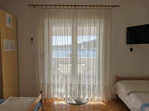 Apartments by the sea Rogoznica - 12995