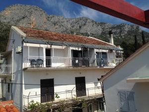 Apartments by the sea Brist, Makarska - 13011