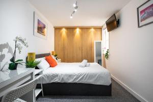 Malone Crescent Apartment - 2BR, 2B in City Centre