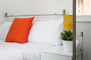 Malone Crescent Apartment - 2BR, 2B in City Centre