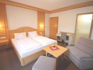 Spacious Holiday Home with a view of Thiersee