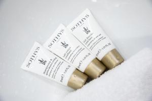 Hotels Hotel Dress Code : photos des chambres