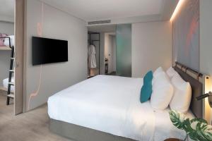 JonoX Phuket Karon Hotel